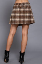 Load image into Gallery viewer, Pleats Detail Plaid Skirt