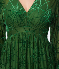 Load image into Gallery viewer, Green Spider Web Maxi Dress