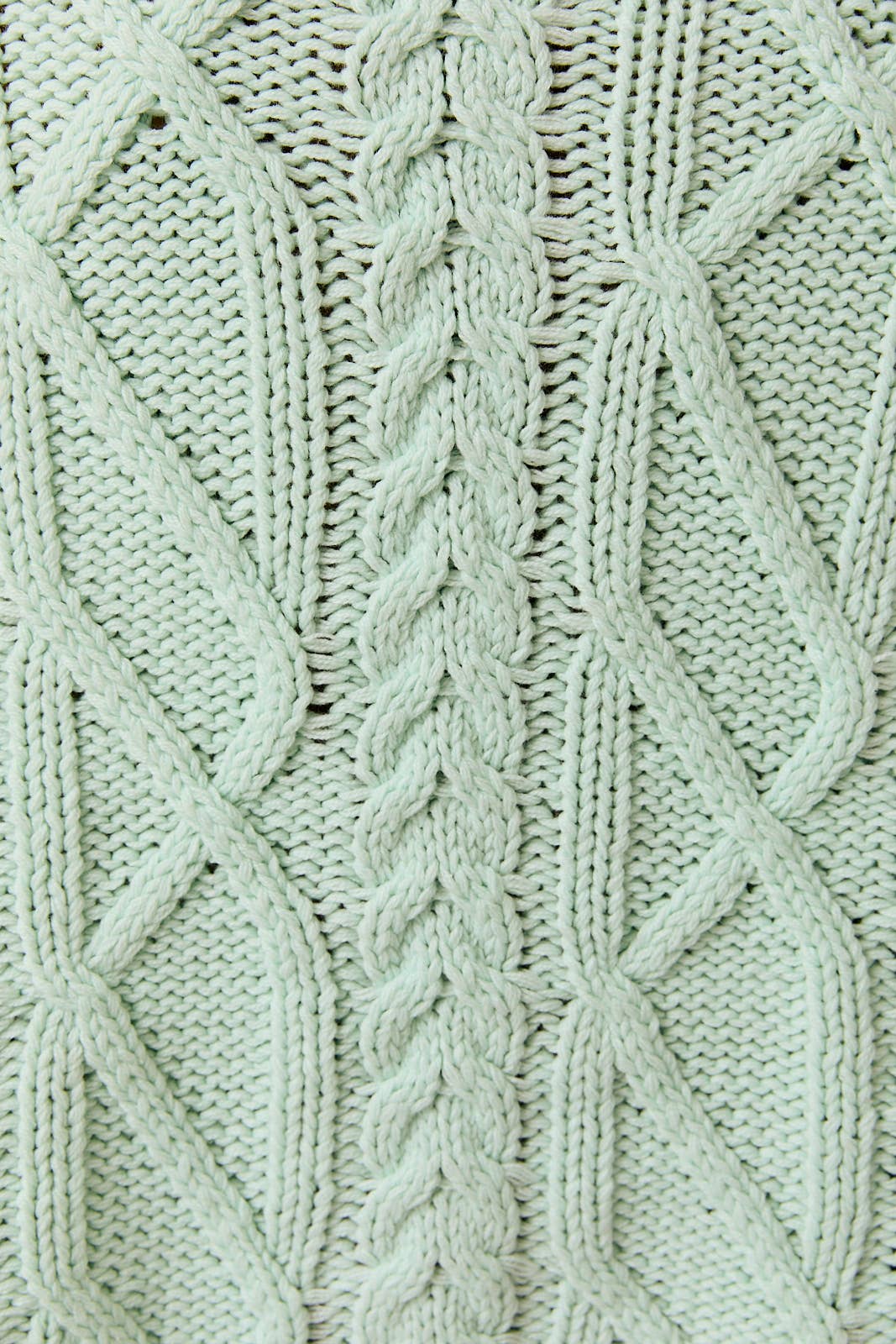 Short Sleeve Cable Knit Sweater