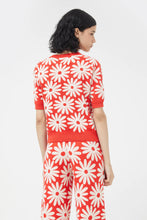 Load image into Gallery viewer, Red Orange Daisy Top