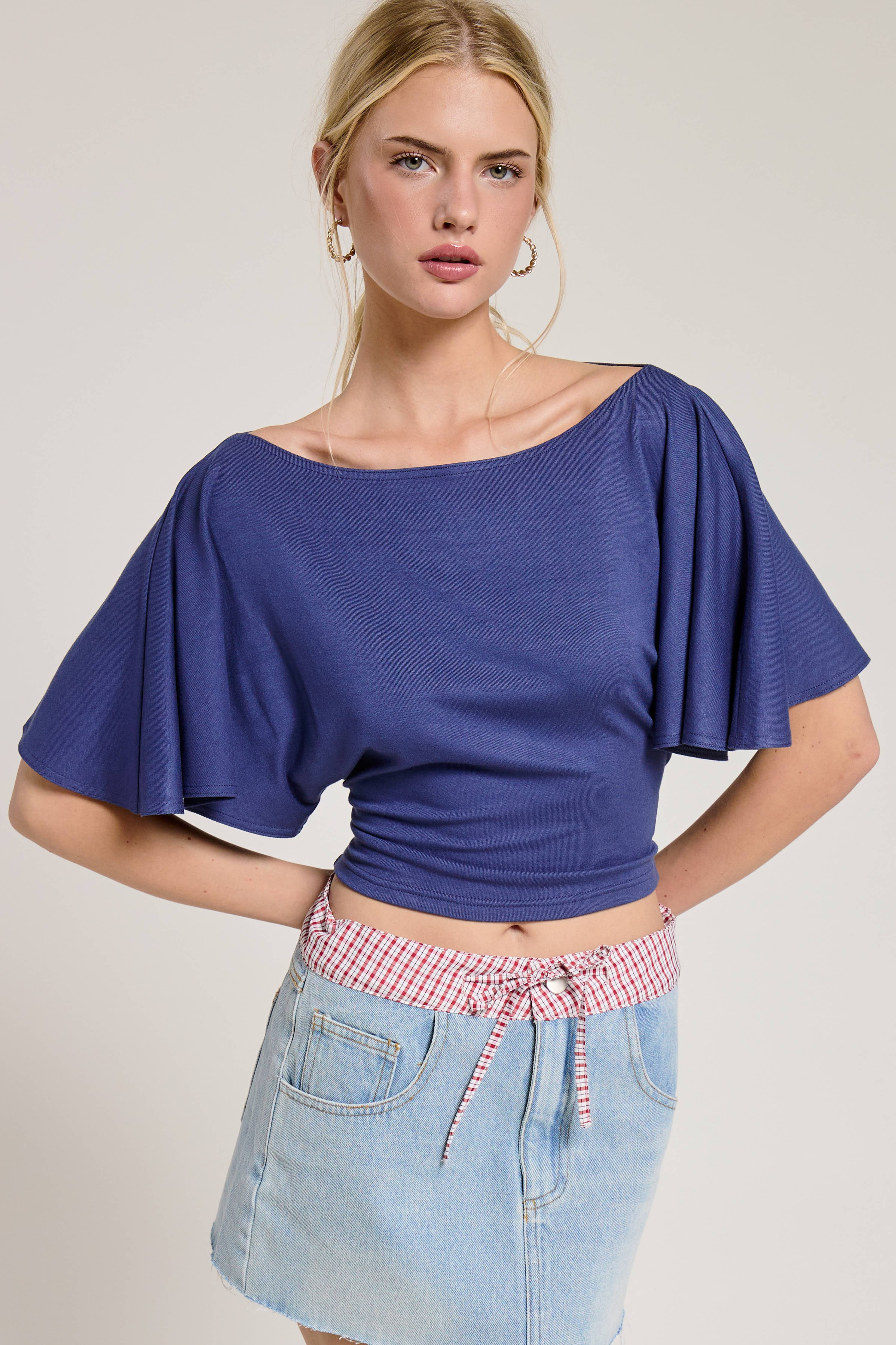 Batwing Short Sleeve Tie Back Knit Top