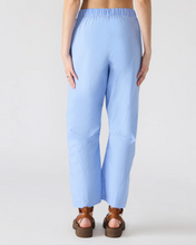Load image into Gallery viewer, Blue Saelyn Pant