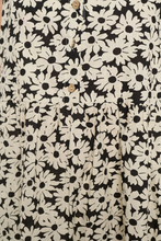 Load image into Gallery viewer, B&amp;W Daisy Print Dress