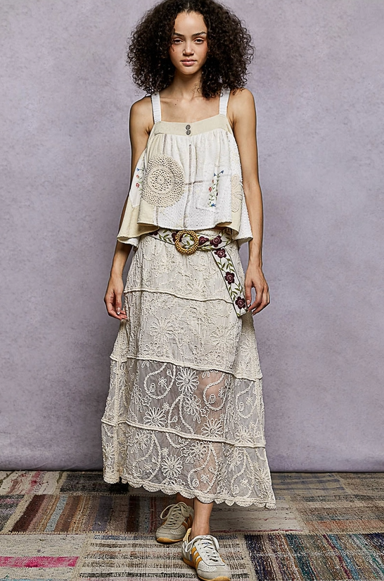 Embroidered Floral Belt