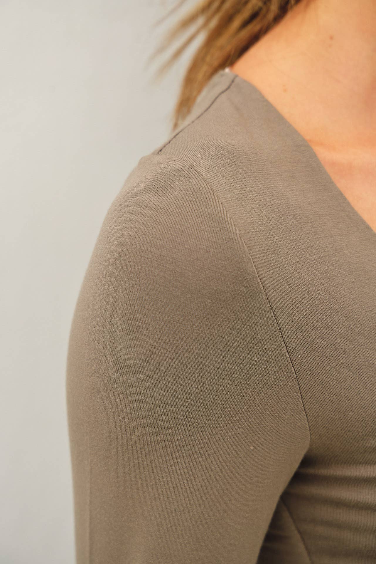 Basic Long Sleeve Scoop Neck Top