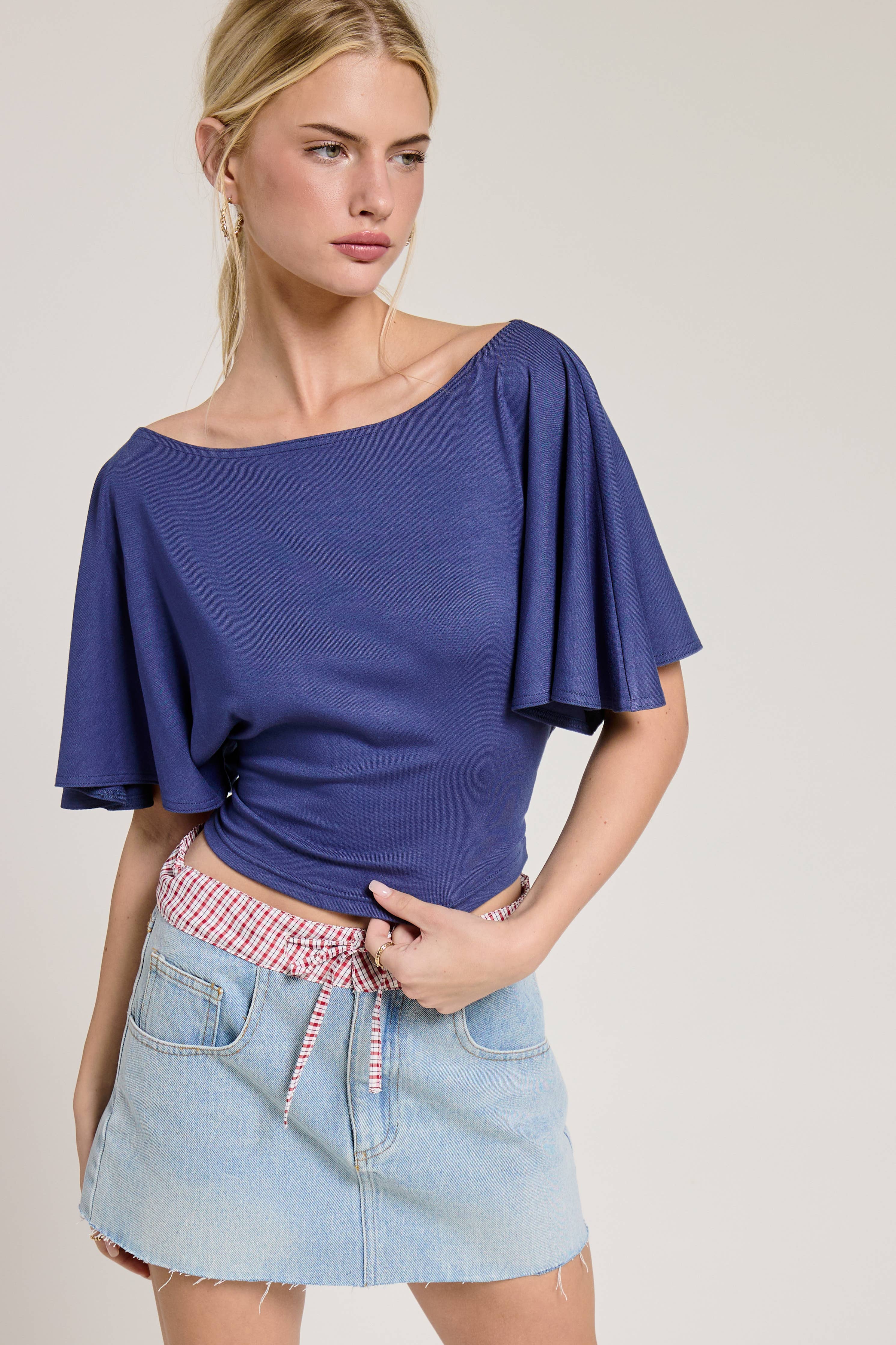 Batwing Short Sleeve Tie Back Knit Top