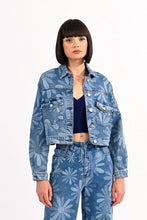 Load image into Gallery viewer, Daisy Print Denim Jacket