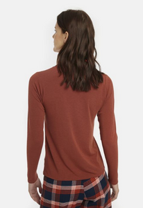 Top in brown