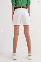 DENIM MOM SHORTS IN WHITE