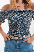 Load image into Gallery viewer, RUCHED TOP IN BLUE DITSY FLORAL