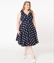 Load image into Gallery viewer, Daisy Print Denim Swing Dress