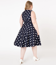 Load image into Gallery viewer, Daisy Print Denim Swing Dress