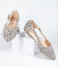 Load image into Gallery viewer, Cheetah Print Flats