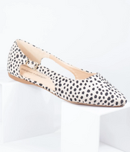 Load image into Gallery viewer, Cheetah Print Flats