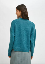 Load image into Gallery viewer, Blue-Green Sweater