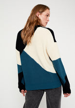 Load image into Gallery viewer, Geometric Oversized Sweater