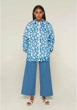 Load image into Gallery viewer, PETAL PRINT HOODED PARKA