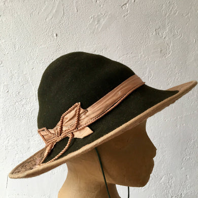 1960s Nutria English Country Peasant Hat