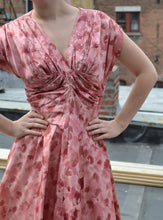 Load image into Gallery viewer, 1950&#39;s Party Dress Pink Petal Print