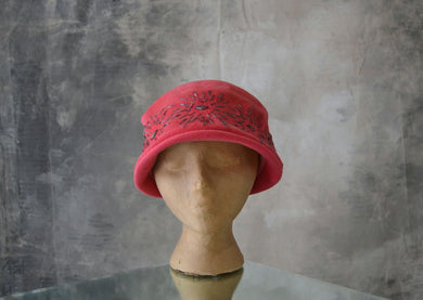 1940s Salmon Pink Velour Beaded Hat