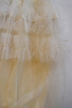 Load image into Gallery viewer, 1950s Strapless White Tulle Dress size XS