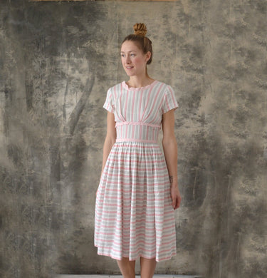 1950s Pink and Grey Candy stripe Dress size M