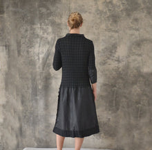 Load image into Gallery viewer, 1920s Black Dress size M/L