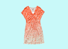 Load image into Gallery viewer, Diane Von Furstenberg Silk Dress size M